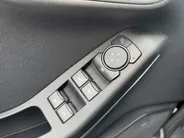 Ford Fiesta 1.0 EcoBoost Hybrid Titanium | NL auto | Dealer onderhouden | Winter pack | Apple carplay & Android auto | Navigatie via carplay | Parkeersensor achter | Cruise control | Bovag garantie |