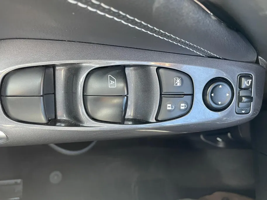 Nissan Juke 1.6 Hybrid Tekna *Navi+Camera*Climate*Parc Assist*LM.Velgen*RIJK UITGERUST!