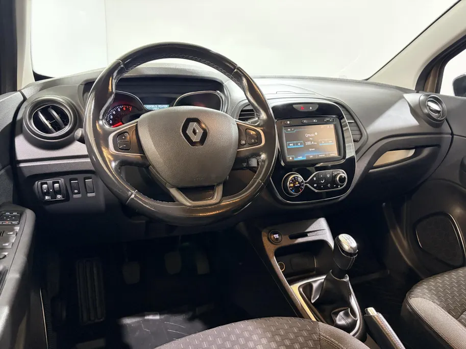 Renault Captur 90PK TCe Intens | All Season Banden | Armsteun | Navi | Camera | Parkeersensoren | Climate Control | Bluetooth | Lichtmetalen Velgen | Licht & Regen Sensor |