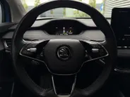 Škoda Enyaq iV 80 | Elektrisch verstelbare stoelen incl. geheugenfunctie | Stoel- en stuurverwarming | Elektrisch bedienbare achterklep | Lederen bekleding | Achteruitrijcamera | Parkeersensoren voor- en achter | Apple/Android Carplay