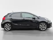 Kia Rio 1.2 CVVT ExecutiveLine | Airco | Navi | Camera | Schuifdak | LM Velgen | Stoelverwarming | Stuurverwarming | Trekhaak |