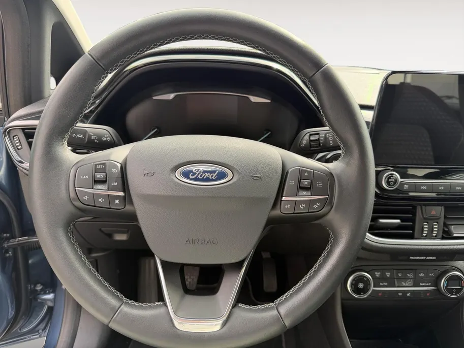 Ford Fiesta 1.0 EcoBoost Titanium | Stoel/Stuur en voorruit verwarming | Navigatie | Apple Carplay | Android Auto | Achteruitrijcamera | All Season Banden |
