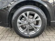 Ford Kuga 2.5 PHEV ST-Line 225 pk Navigatie - Panoramadak