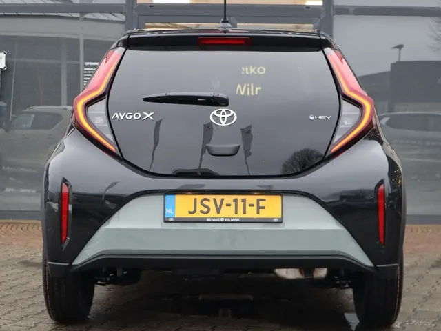 Toyota Aygo X Hybrid 115 pulse Bi-Tone