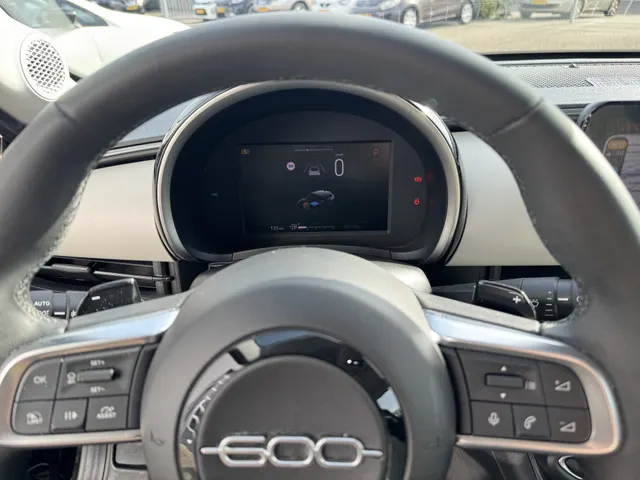 Fiat 600 1.2 Hybrid La Prima Automaat