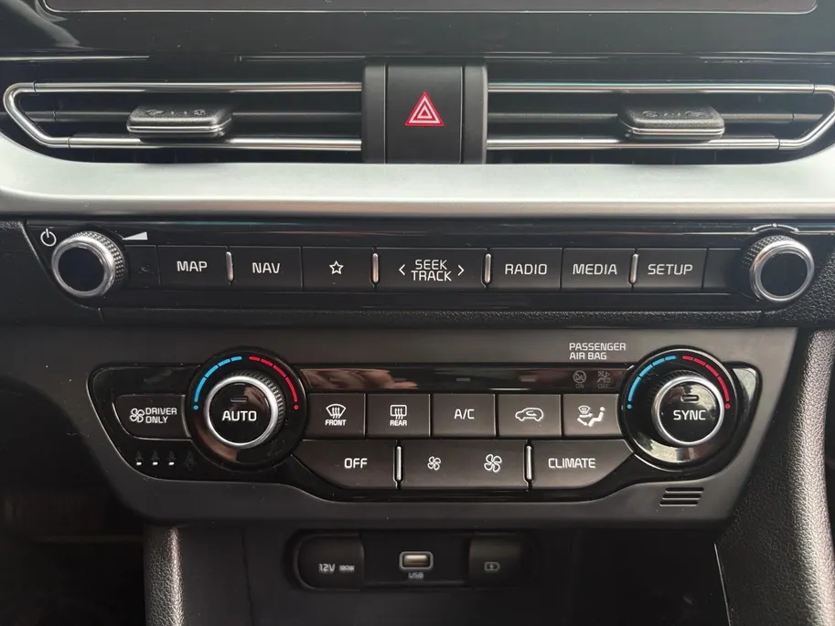 Kia Niro 1.6 GDi Hybrid DynamicLine | Navigatie | Apple Carplay / Android Auto | Climate Control | Achterruitrij Camera | Lichtmetalen Velgen |