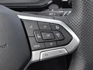 Volkswagen T-Roc 1.5TSI/150PK R-Line Black Style · Panoramadak · Apple/Android Car Play · Camera + Parkeersensoren · Stoelverwarming ·  Garantie t/m 07-08-2027