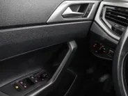 Volkswagen Polo 1.0 TSI 95pk DSG Comfortline · Camera · Apple/Android Car Play · P-Sensoren · Navigatie · DAB · 15'' Inch ·