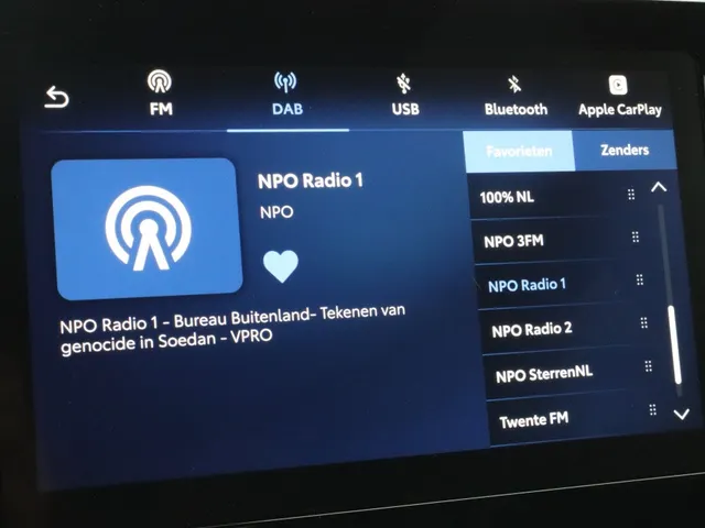 Toyota Aygo X Hybrid 115 pulse Bi-Tone | Easy Pack VERKOCHT