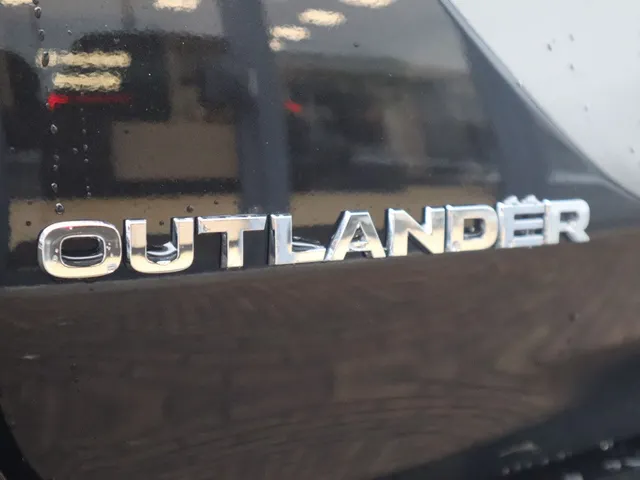 Mitsubishi Outlander 2.4 PHEV Instyle Trekhaak | Panodak | Adaptive Cruise | All Seas