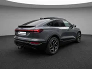 Audi Q6 e-tron S edition 306pk performance 100 kWh · Panoramadak · Luchtvering · Trekhaak · 360 Camera · Warmtepomp · Head-Up · Elek. Voorstoelen · 21'' Inch · 24-11-2030 of 100.000km
