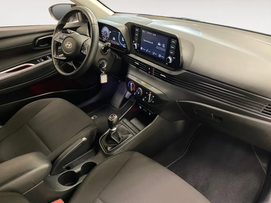 Hyundai i20 1.2 COMFORT | APPLE CARPLAY | CAMERA | 4 SEIZOENBANDEN | NL-AUTO |