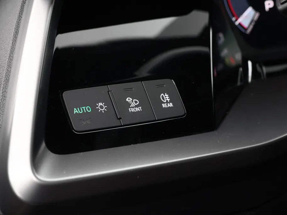 Audi A3 Sportback 35 TFSI 150pk S-Tronic S Edition · Camera · Apple/Android Car Play · Stoelverwarming · Parkeer assistent · Sportstoelen · Garantie t/m 13-06-2027 of 100.000km