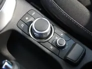 Mazda 2 1.5 e-SkyActiv-G 90PK 6MT Exclusive-Line | Private lease v.a. € 429 p/m | Camera | Dodehoek detectie | Clima | LED | Stoel- / Stuurverwarming |
