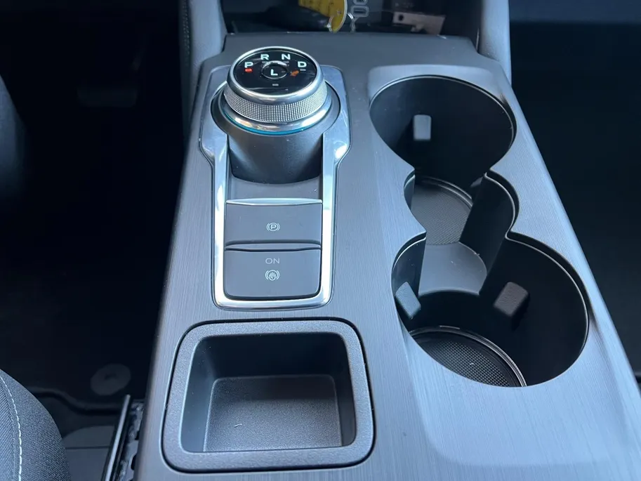 Ford Kuga 2.5 PHEV Titanium | Te Bestellen | Actiekorting €4000,- | 2100KG Trekgewicht | Adaptieve Cruise Control | 360 Camera |