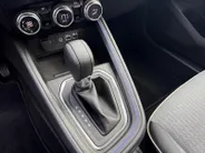 Renault Clio 1.6 E-Tech Full Hybrid 145 techno | Automaat | Apple Carplay & Android Auto | Cruise & Climate Control | LMV | Camera | Parkeersensoren | 12 Maanden BOVAG Garantie