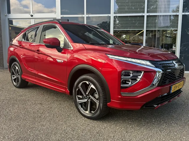 Mitsubishi Eclipse Cross 2.4 PHEV Intense+ | 360 Camera | Dodehoek | Navigatie |