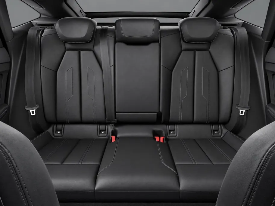 Audi Q4 Sportback e-tron S edition performance 286 PK · Tech plus · Glazen panoramadak · Lederen bekleding