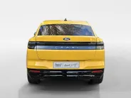 Ford Capri Premium Extended Range RWD 77 kWh | Tot 2200kg trekgewicht! | Tot €3.500,- korting! | 0,99% rente Ford Options! / 0,99% financial lease | Sync Move | 572 liter bagageruimte | Nieuw te bestellen