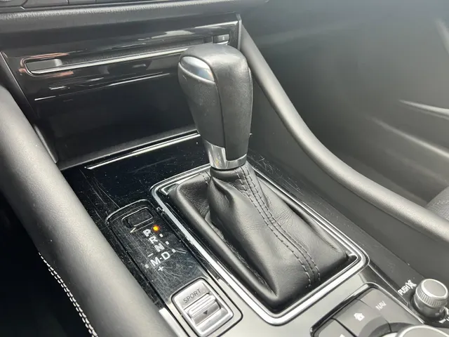 Mazda 6 Sportbreak 2.0 SkyActiv-G 165 Comfortplus Business AUTOMAAT | LEDER | Bose AUDIO | 19"LM VELGEN | STOEL- en STUURVERWARMING | STOEL VENTILATIE | APPLE VARPLAY /ANDROID AUTO |