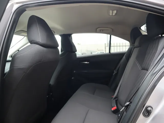 Toyota Corolla 1.8 Hybrid Style | All Seasons | Parkeersensoren V+A