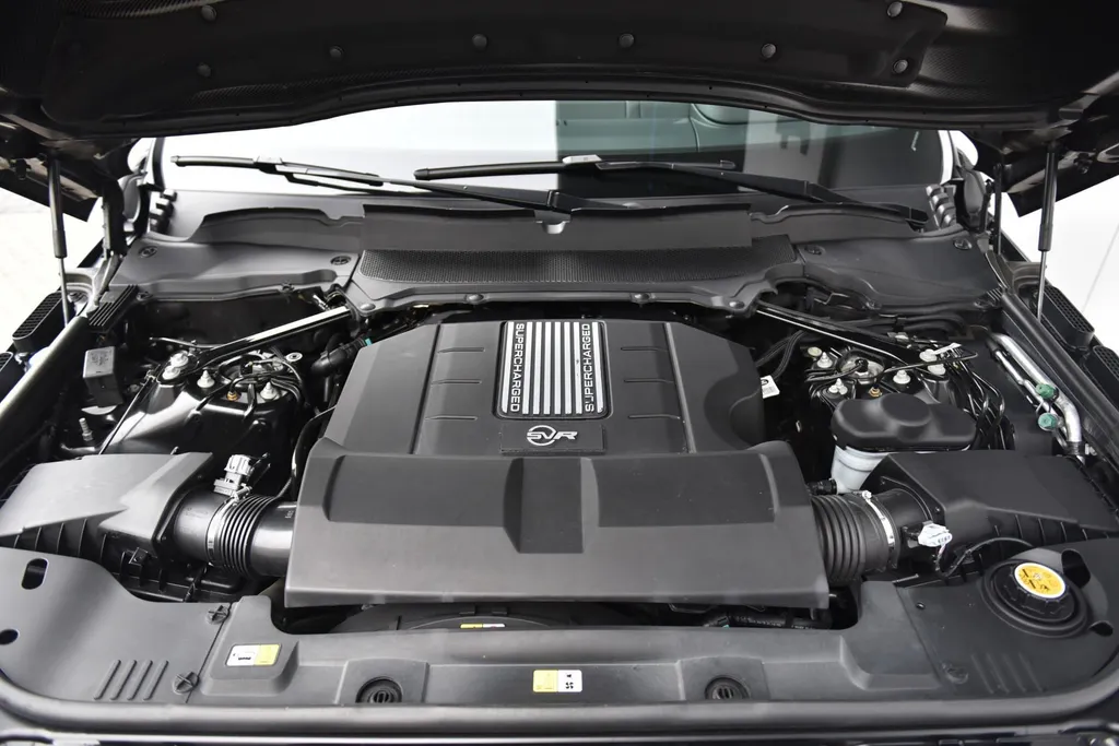 Land Rover Range Rover Sport 5.0 V8 SC SVR