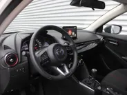 Mazda 2 1.5 e-SkyActiv-G 90PK 6MT Homura | Stuur-/stoelverwarming | Camera | Dodehoek detectie | LED | 16' LM | Carplay | Clima | Cruise |