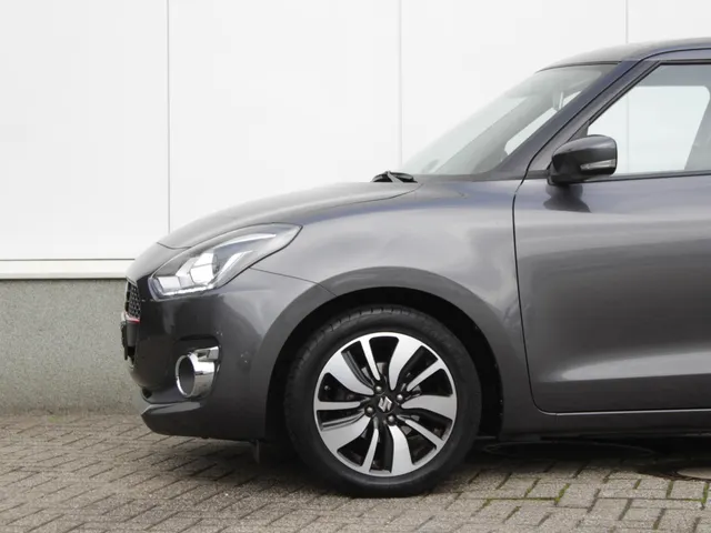Suzuki Swift 1.0 Stijl Smart Hybrid | Navi | Cruise | Clima | Lm-Velgen