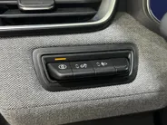 Renault Clio 90PK TCe GPF Techno | 9,3' Navi | Climate Control | Apple CarPlay/Android Auto | Camera | Cruise Control | Parkeersensoren | Full LED | Lichtmetalen Velgen | Digital Cockpit | Licht & Regen Sensor |