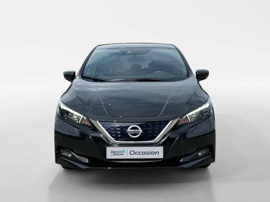 Nissan Leaf N-Connecta 40 kWh | SOH 99% | Stoel- stuurverwarming | 360 camera | Navi | Climate control
