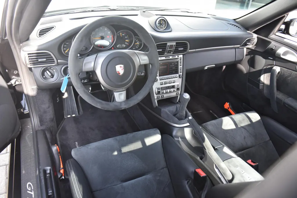 Porsche 911 3.6 GT2
