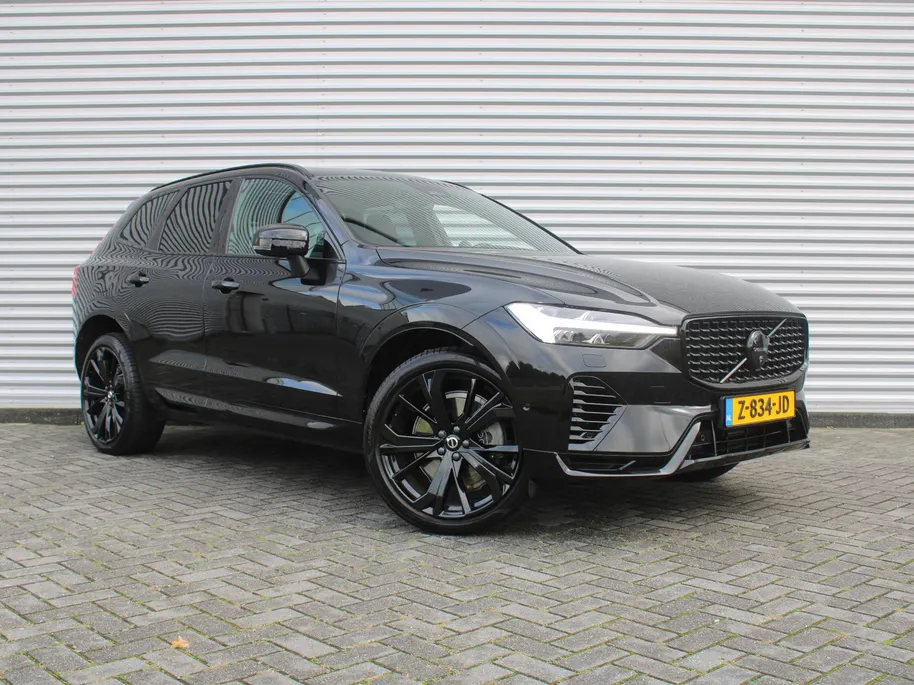Volvo XC60 2.0 T8 Plug-in hybrid AWD Ultimate Black Edition | Trekhaak elektr. | Luchtvering | Schuifdak | Leer | Geheugenstoelen | B&W audio | Stoelventilatie | Winterset | Zeer nette auto |