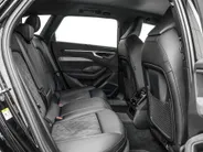 Audi A6 Avant 2.0 367pk S-tronic e-hybrid Quattro S edition Comp · 360 Camera · Wegklapbare Trekhaak · Elek. Voorstoel · Elek. Achterklep · 20'' Inch · Garantie t/m 11-12-2030 of 100.000km