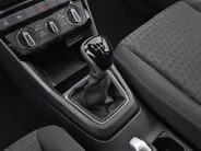 Volkswagen T-Cross 1.0 TSI 95pk Life · Apple/Android Car Play · Trekhaak · P-Sensoren · Airco · 16'Velgen ·