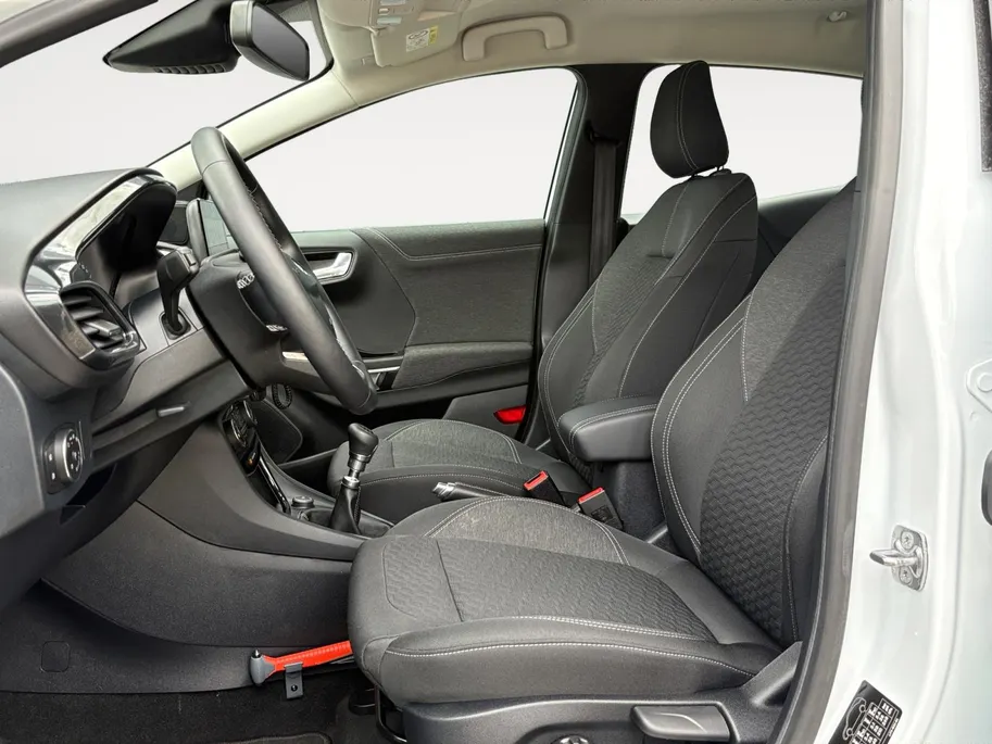 Ford Puma 1.0 EcoBoost Hybrid Titanium | Stoelverwarming | Stuurverwarming | Cruise Control | Lane Assist | Apple Carplay | Android Auto | 1 Jaar Bovag Garantie |
