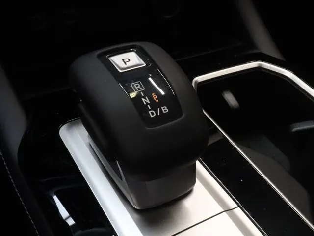 Mitsubishi Outlander 2.4 PHEV Black Edition | Stoel Massage | Schuif/Kantel Dak