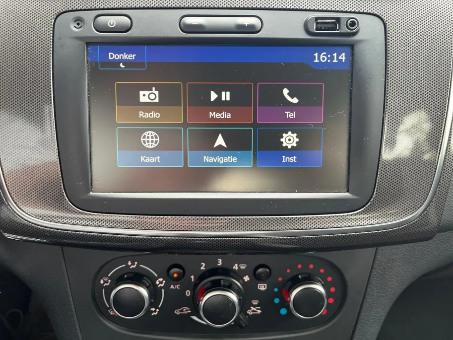 Dacia Sandero 0.9 TCe Tech Road | Achteruitrijcamera | Airco | Navigatie | Cruise | Telefoon |