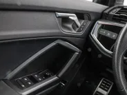 Audi Q3 45 TFSIe 245pk S-tronic Advanced Edition · SOH 92,5% · Camera · Apple/Android Car Play · S line interieur · P-Sensoren · Elek. Achterklep · 18'' Inch · Stoelverwarming ·