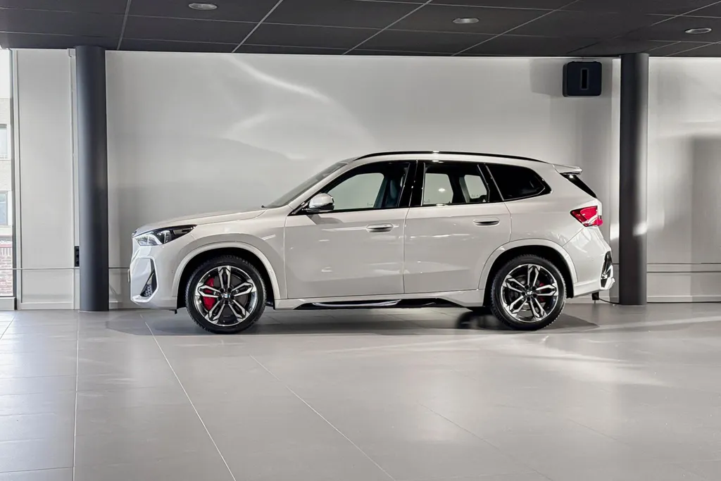 BMW iX1 eDrive20 67 kWh