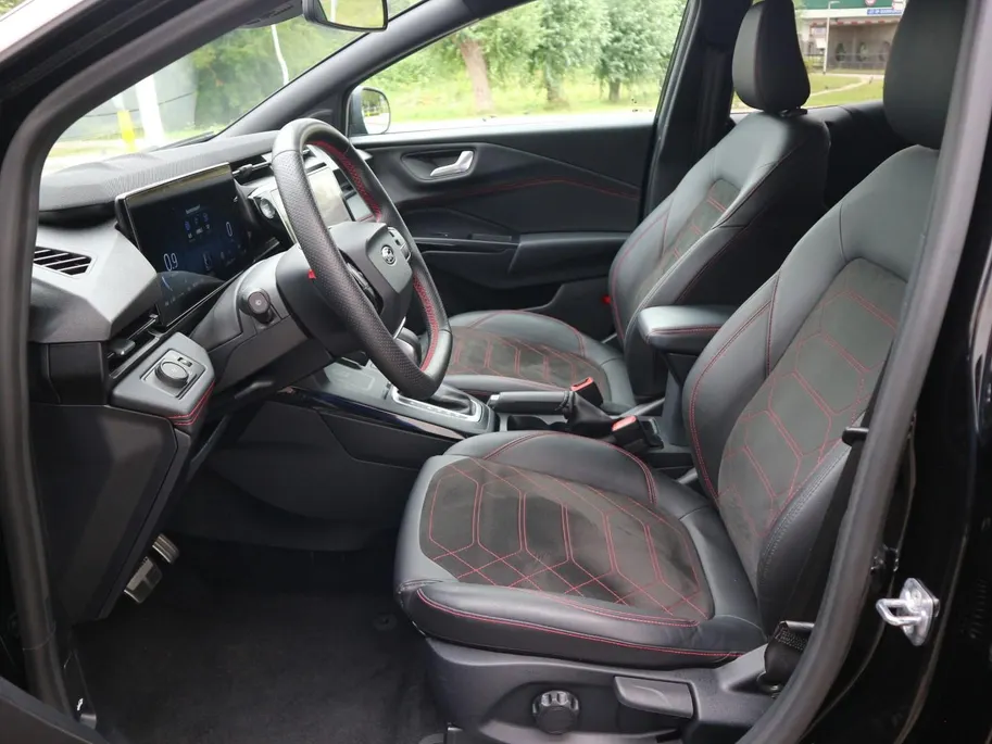 Ford Puma 1.0 EcoBoost Hybrid ST-Line X 125pk met Winter Pack en 17 inch All-season banden