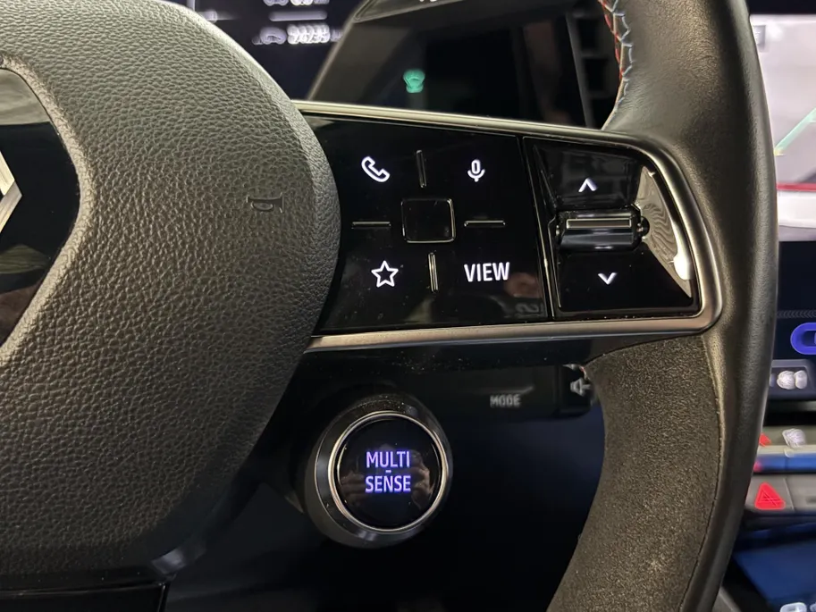 Renault Austral 200PK E-Tech Full Hybrid Iconic Esprit Alpine AT | 360 Camera | Elektrische Stoelen | Elektrische Achterklep | Climate Control | Adaptive Cruise Control | Apple CarPlay/Android Auto | Navi | Lichtmetalen Velgen |