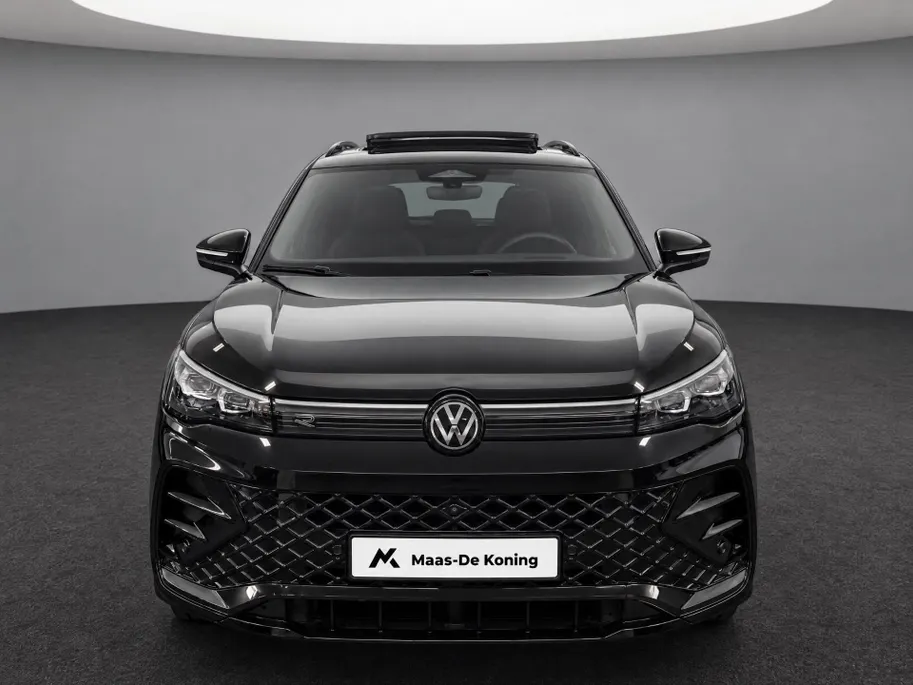 Volkswagen Tiguan 1.5 272pk DSG eHybrid R-Line Edition · Panoramadak · Wegklapbare Trekhaak · 360 Camera · Verwarmbare Voorruit · 20'' Inch · Garantie t/m 16-04-2030 of 100.000km