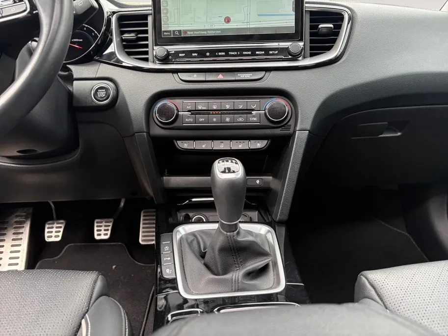 Kia XCeed 1.5 T-GDI MHEV ExecutiveLine | Airco | Navi | Camera | Stoelverwarming | Panoramadak | Stoelventilatie | Elektrische stoelen |