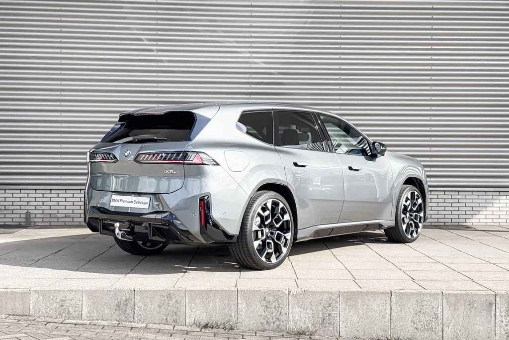BMW iX3 40 eDrive 83 kWh