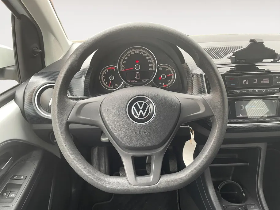 Volkswagen up! 1.0 65PK | Climate Control| Parkeersensoren| 4seizoen banden| Camera | Automatische verlichting| DEALER ONDERHOUDEN!!