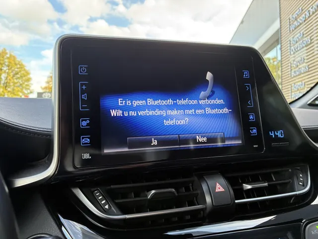 Toyota C-HR 1.8 Hybrid Dynamic | Trekhaak | Stoelverwarming | PDC v/a |