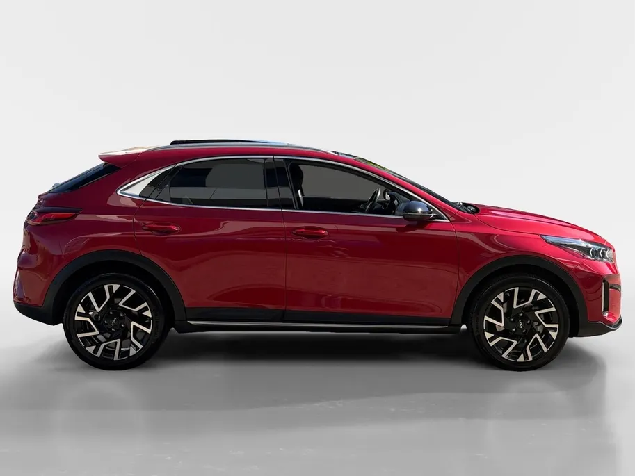 Kia XCeed 1.6 GDi PHEV Design Edition | Apple Carplay / Android Auto | Navigatiesysteem | Licht + Regensensor | Elektrisch Schuif / Kanteldak | Parkeersensoren Voor + Achter | Parkeercamera Achter | Dodehoekdetectie | Rijstrooksensor + Correctie | 18'Lichtmetalen V