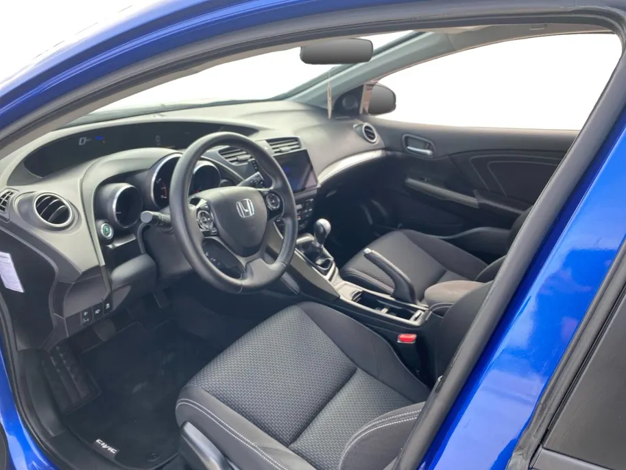 Honda Civic 1.8 Sport NL Auto | CarPlay | Stoelverwarming | Camera | Trekhaak | Etc.