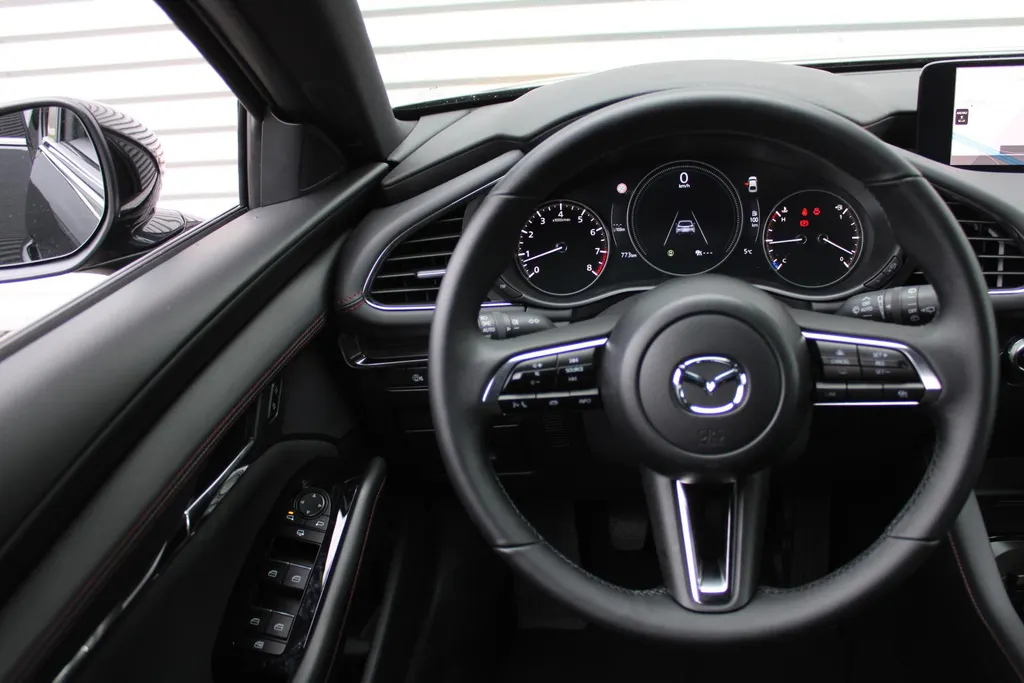 Mazda 3 2.0 e-SkyActiv-X M Hybrid 6MT 186PK Homura | BTW Auto | Navi | Adap. Cruise | Camera | HUD | 18' LM |