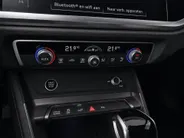 Audi Q3 45 TFSIe 245pk S edition · Trekhaak Wegklapbaar · 360 Camera · Lederen Bekleding · Adaptive Cruise Control · Apple/Android Car Play · Elek. Achterklep · Keyless · 19'' Inch ·